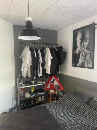 Værelse 1